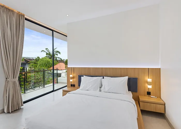New 3 Bedroom Luxury In Umalas Villa *