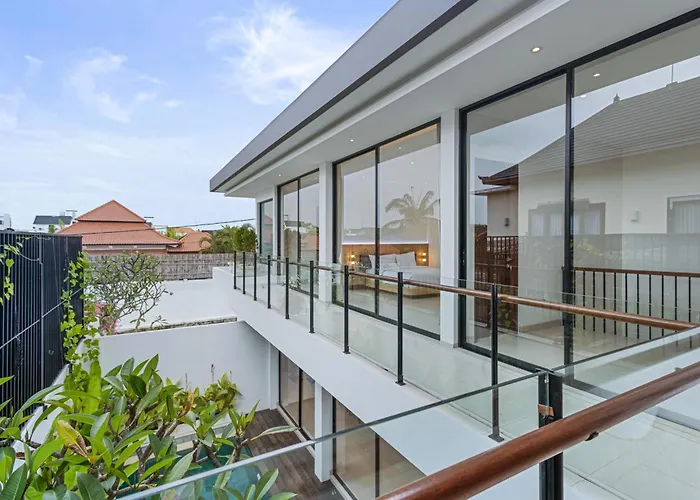 New 3 Bedroom Luxury In Umalas Villa *
